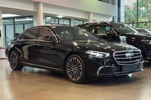 Mercedes-Benz S-Class Price Drop: Massive Discounts on Luxury Sedans - image 3