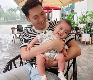Actor Manh Truong and Wife Balance Luxury Living with Relatable Parenting Challenges - image 5