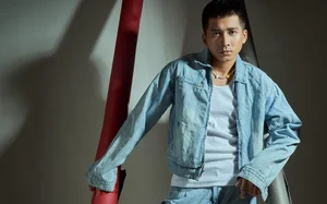 Actor Tran Kien Showcases Masculine Charm in Stunning New Photoshoot - image 2