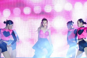 Vietnam Idol 2023 Champion Amazed by Energetic Performance at UEF's Got Talent - image 6