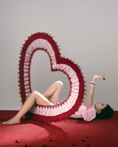 Elegant Sleepwear Trends: How Tiktoker Ngân Hà Redefines the Goddess of Love Aesthetic - image 9