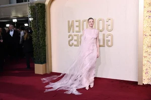 Most Talked About Beauties of Golden Globes 2024 Red Carpet - image 19