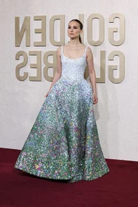 Most Talked About Beauties of Golden Globes 2024 Red Carpet - image 13