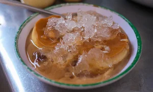 Phu Yen Food Tour: Eating Like a King for Only 100,000 VND - image 2