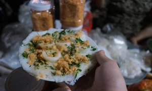Phu Yen Food Tour: Eating Like a King for Only 100,000 VND - image 0