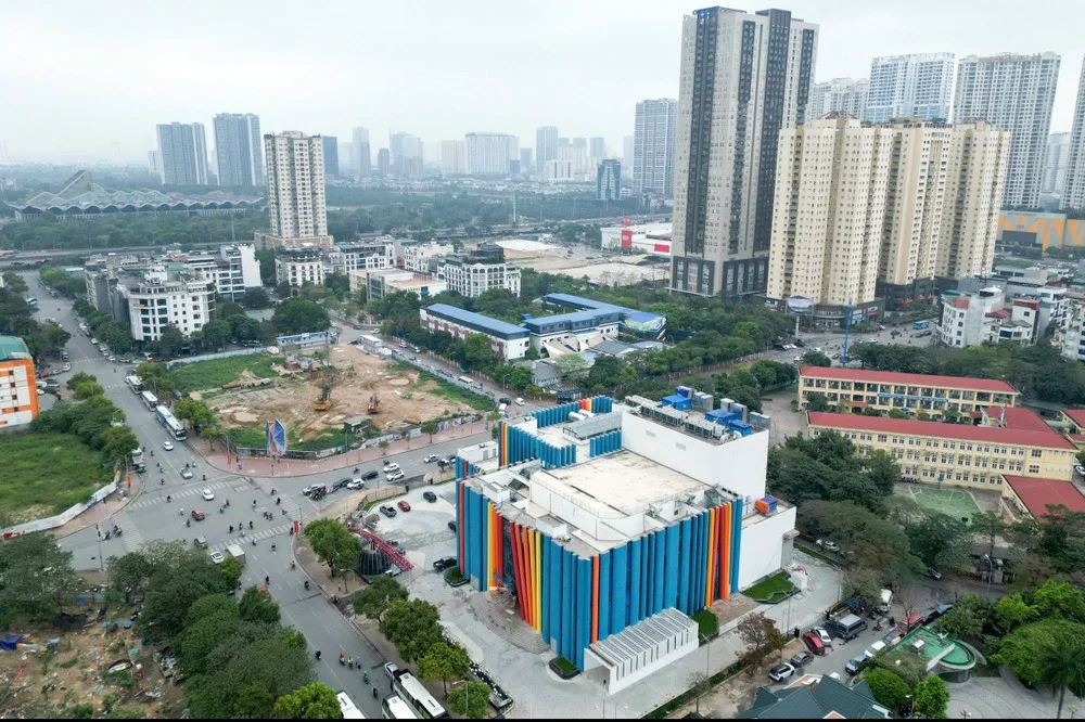 Exploring the Unique Modern Architecture of Hanoi's New Youth Theatre