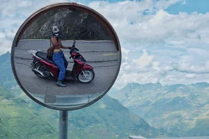 Solo Traveler Conquers 27 Provinces in 10 Days: A Close Encounter with Ha Giang Landslides - image 6