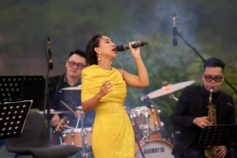 Thao Trang: The Captivating Voice and Unique Beauty of Ky Da Hoa in Vietnamese Showbiz