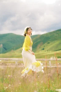YiTuYu Art Language Vol.10540: Discover the Stunning Ting Ting Portrait Series - image 2
