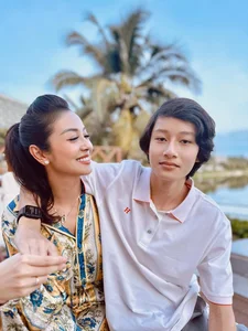 Meet Bao Nam: Jennifer Pham and Quang Dung’s 16-Year-Old Son Who Stands 1.9 Meters Tall - image 0