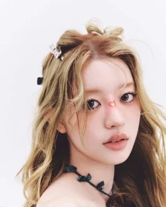 K-Pop Sensation ILLIT Captivates Fans with Mystical and Dreamy Concept Style - image 14