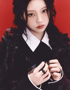 K-Pop Sensation ILLIT Captivates Fans with Mystical and Dreamy Concept Style - image 5
