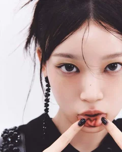 K-Pop Sensation ILLIT Captivates Fans with Mystical and Dreamy Concept Style - image 11