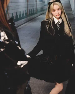 K-Pop Sensation ILLIT Captivates Fans with Mystical and Dreamy Concept Style - image 16