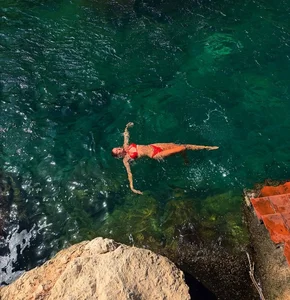 World's Most Beautiful Track Athlete Stuns in Gorgeous Bikini Outfits - image 2
