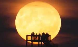 The 2023 Mid-Autumn Festival Supermoon: A Spectacular Celestial Event Captured Globally - image 2
