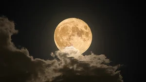 The 2023 Mid-Autumn Festival Supermoon: A Spectacular Celestial Event Captured Globally - image 3
