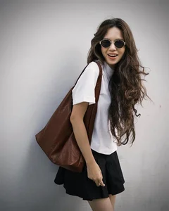 Timeless Elegance: Ly Hai's Wife Continues to Look Younger and More Stylish - image 3