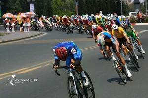 Bustling Dragon Boat Festival Market: A Celebration of Culture and Flavors - image 12