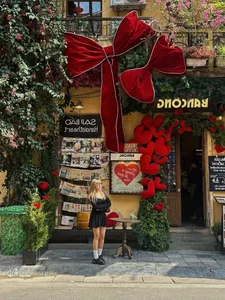 The Rise of Bows: Exploring Vietnam's Hottest Fashion Trend for 2024 - image 2