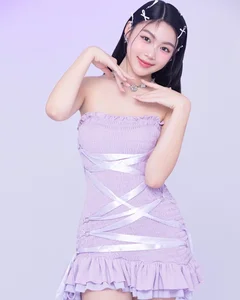 The Rise of Bows: Exploring Vietnam's Hottest Fashion Trend for 2024 - image 4