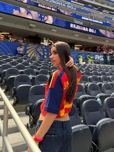 The Stunning Beauty of Lamine Yamal Girlfriend Captivates Football Fans - image 8