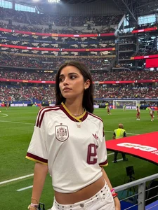 The Stunning Beauty of Lamine Yamal Girlfriend Captivates Football Fans - image 7