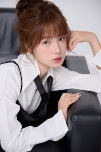 YiTuYu Art Language Vol.7578 Wen Si Er Vv: A Study in Sophistication and Visual Poise - image 21
