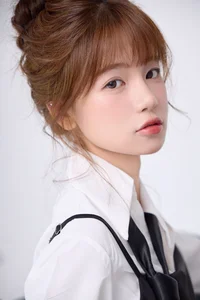 YiTuYu Art Language Vol.7578 Wen Si Er Vv: A Study in Sophistication and Visual Poise - image 0