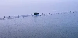 Breathtaking Water Highway: China's Most Spectacular Flooded Road - image 1