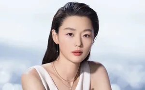 Jeon Ji Hyun Defies Age with Flawless Skin at Nearly 50 - image 5