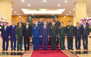 General Secretary To Lam Meets with China's Central Military Commission Vice Chairman - image 3
