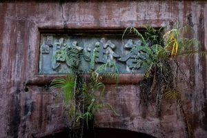 Spring Travel to Thuy Van Mountain Scenic Beauty of Hue - image 1