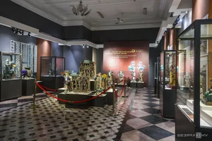 The Century-Old Beauty and Craftsmanship of Saigon Ceramics - image 1