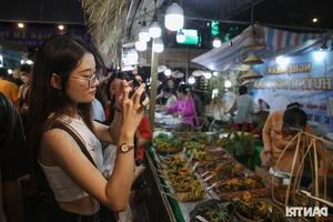 Exploring the Vibrant Food Scene at the Ho Chi Minh City River Festival - image 10