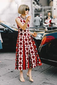 The Iconic Style of the Most Powerful Woman in Global Fashion - image 8