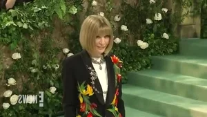 The Iconic Style of the Most Powerful Woman in Global Fashion - image 9