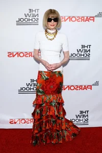 The Iconic Style of the Most Powerful Woman in Global Fashion - image 2
