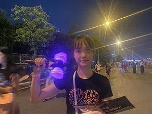 Fan Reactions: Inside BLACKPINK's Unforgettable Night One in Hanoi - image 3