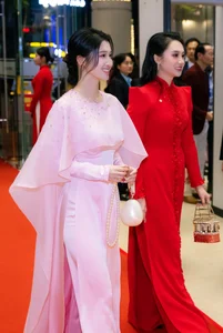Nguyen Phuong Nhi Gallery: Elegant and Pure Style Portraits - image 14