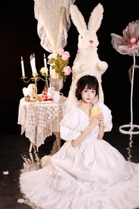 Guan Ning Shines in YiTuYu Art Language Vol.5850: A Fusion of Style and Sophistication - image 12