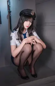 Coser Xuan Xiao Xue Jie: Female Police Officer Part03 – Alluring Charm in Uniform - image 33