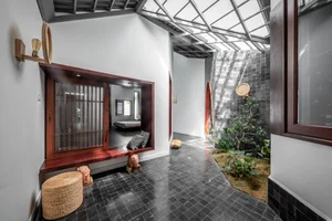 Modern Home Design: How 3 Skylights Create a Resort-Like Atmosphere - image 4
