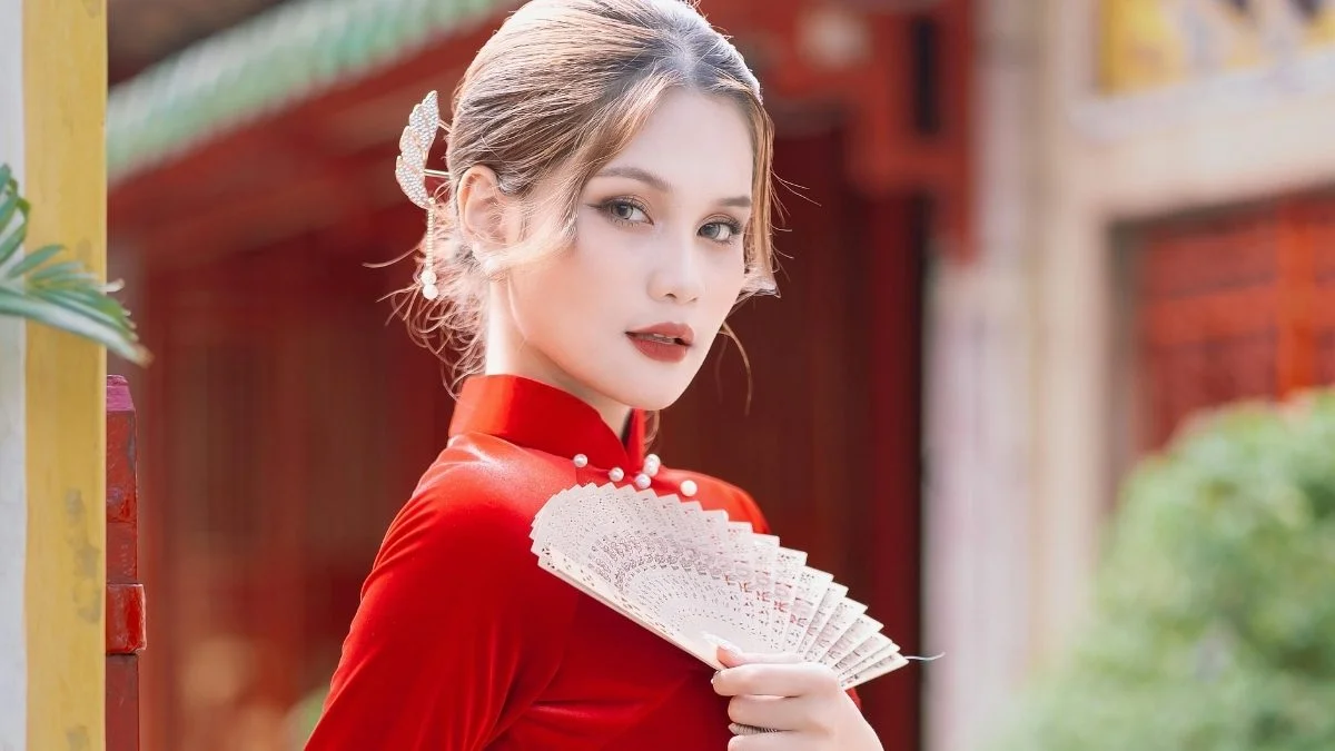 Capturing Elegance: The Pure and Timeless Beauty of Vietnamese Women