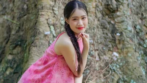 Capturing Elegance: The Pure and Timeless Beauty of Vietnamese Women - image 33