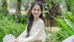 Capturing Elegance: The Pure and Timeless Beauty of Vietnamese Women - image 36