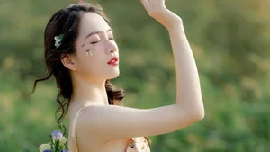 Capturing Elegance: The Pure and Timeless Beauty of Vietnamese Women - image 39