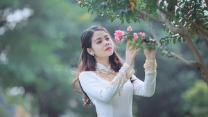 Capturing Elegance: The Pure and Timeless Beauty of Vietnamese Women - image 85