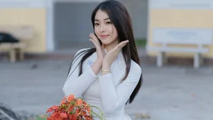 Capturing Elegance: The Pure and Timeless Beauty of Vietnamese Women - image 89