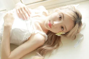 YiTuYu Art Language Vol 9490 Presents a Mesmerizing Portrait Series of Xi Xi - image 7